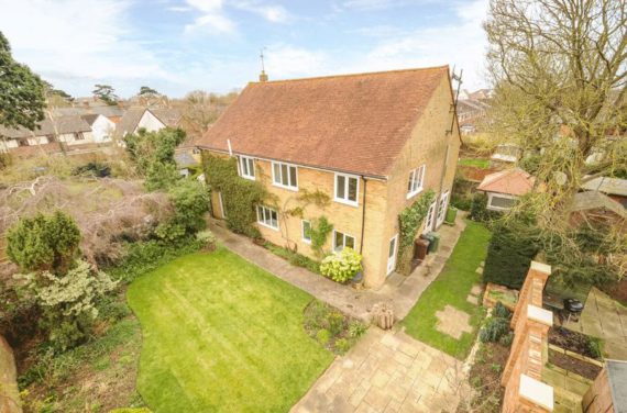 6 Bedroom Detached